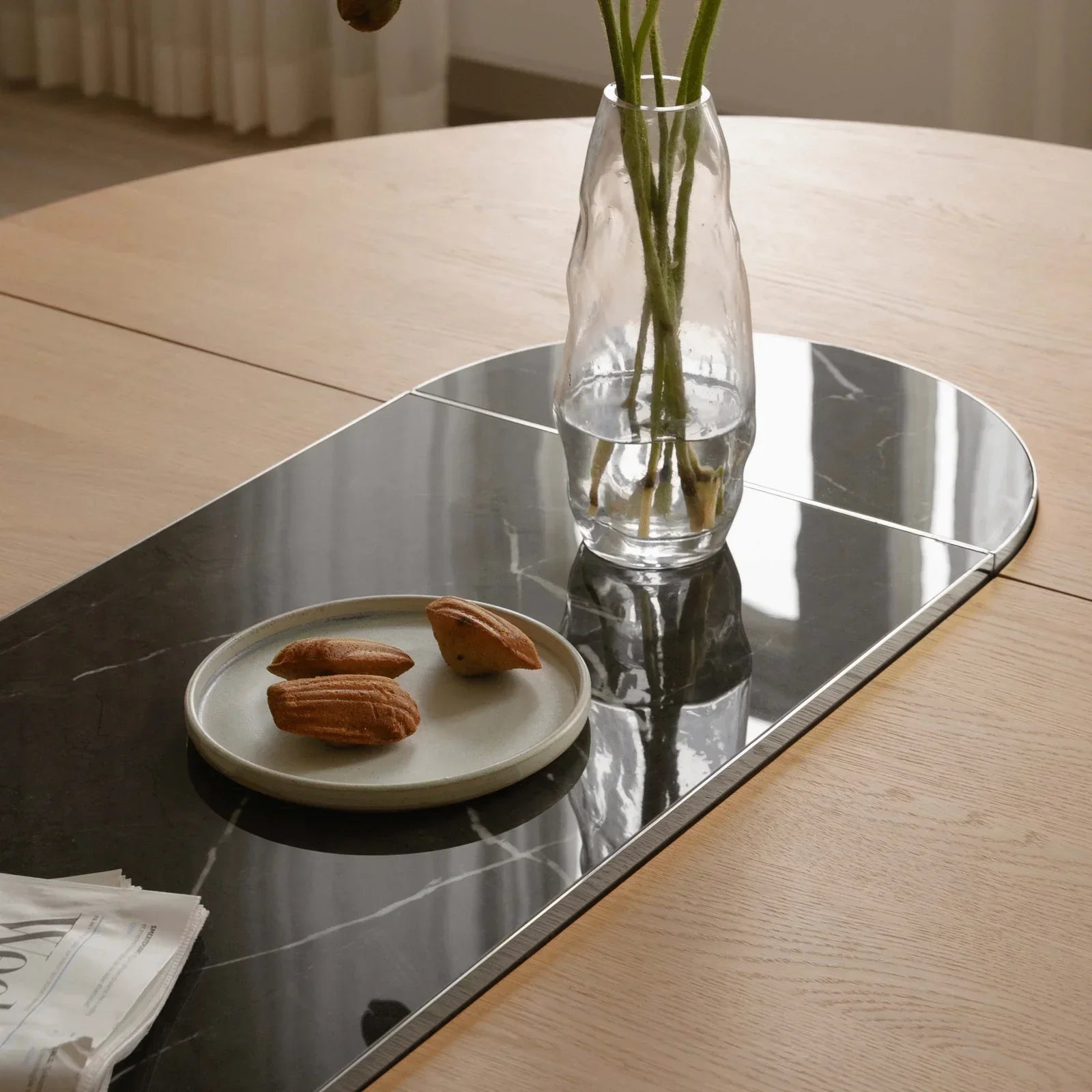 Comfort Circle | dining table with extension