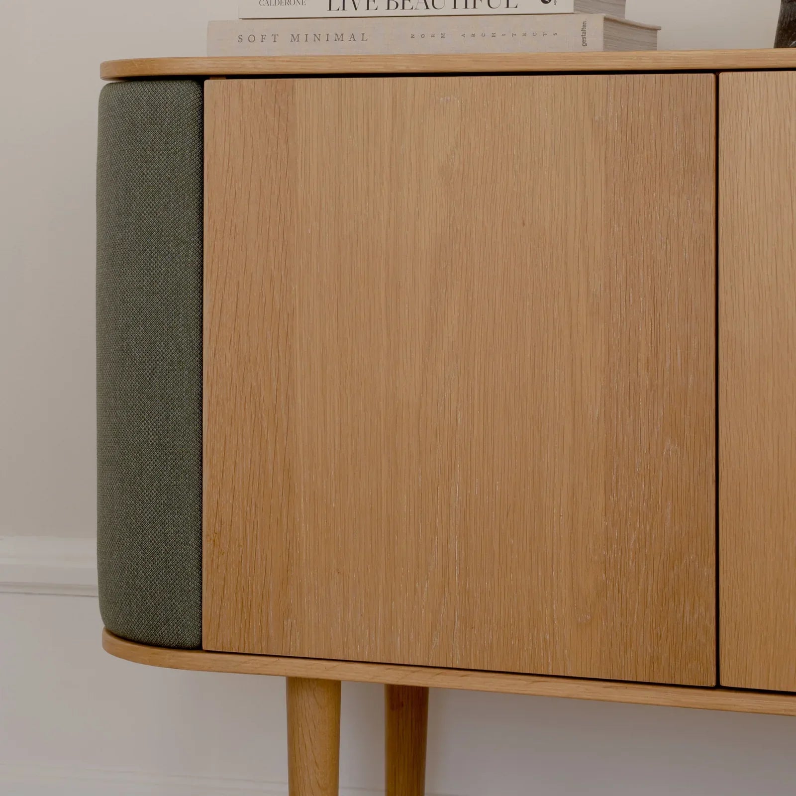 Treasures | cabinet, 3 doors