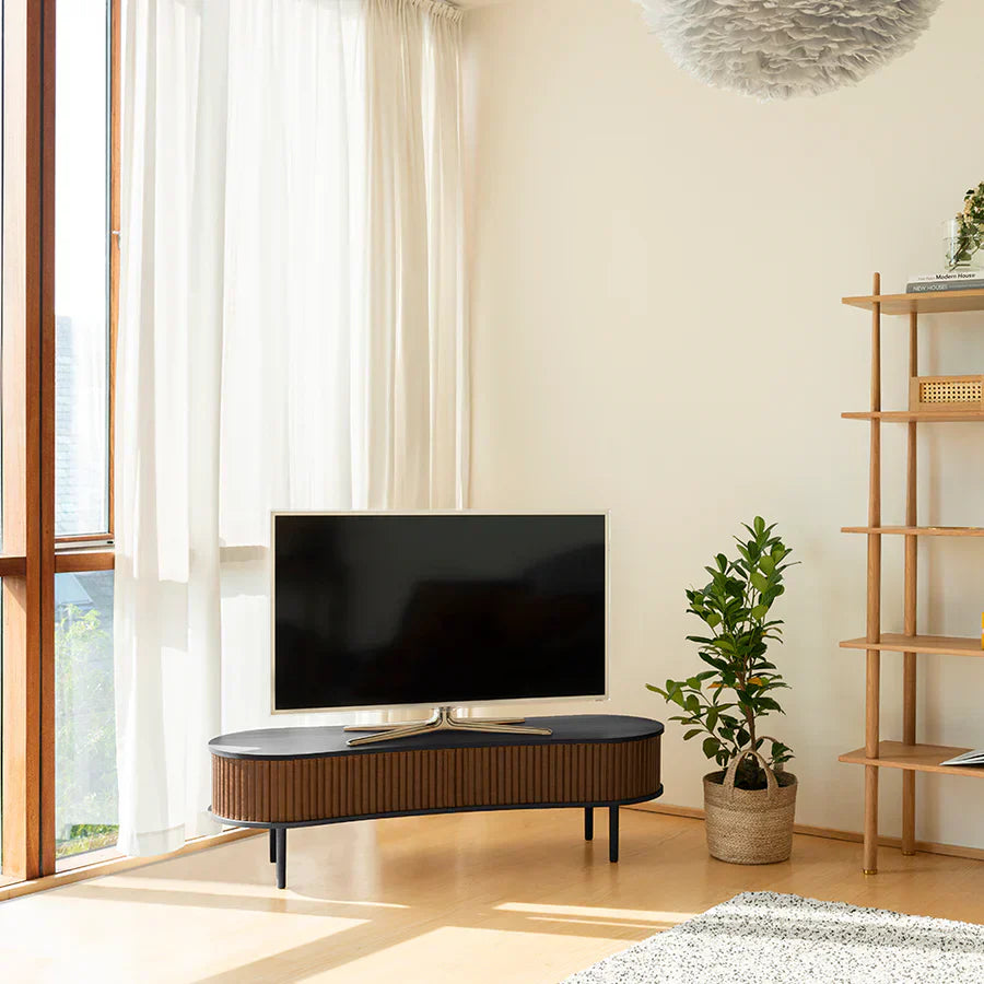 Audacious | tv bench