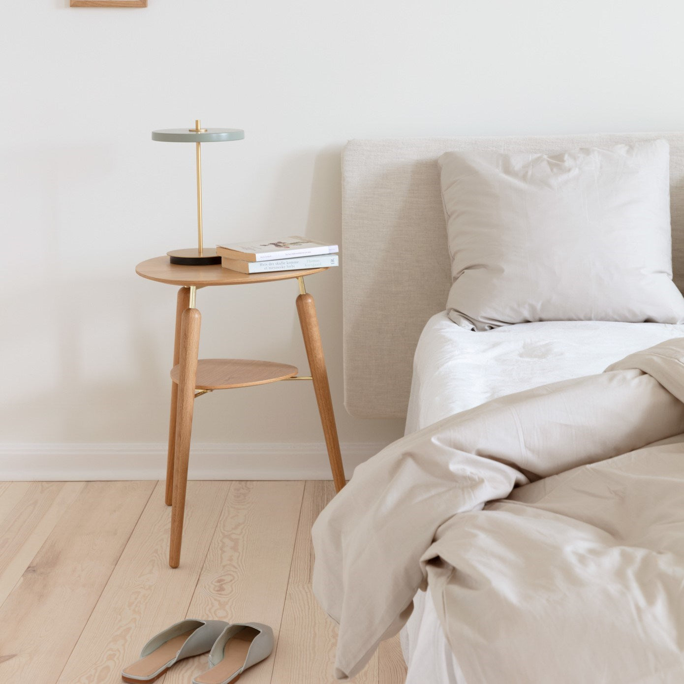 UMAGE Lifestyle Asteria Move Olive My Spot Oak Brass (4)