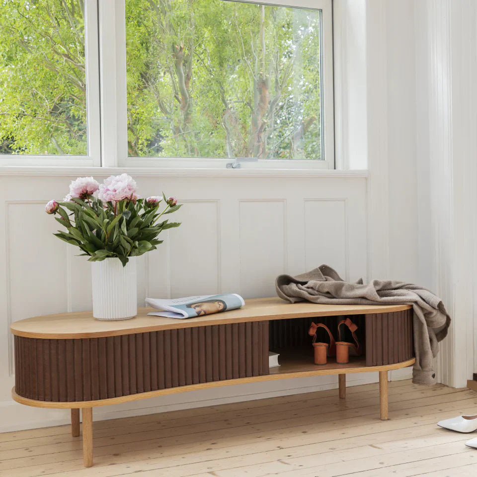 Audacious | tv bench