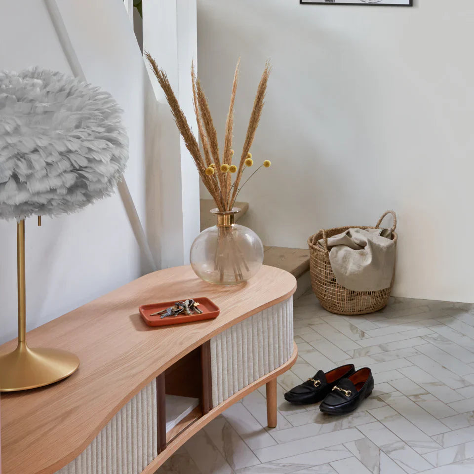 Audacious | tv bench