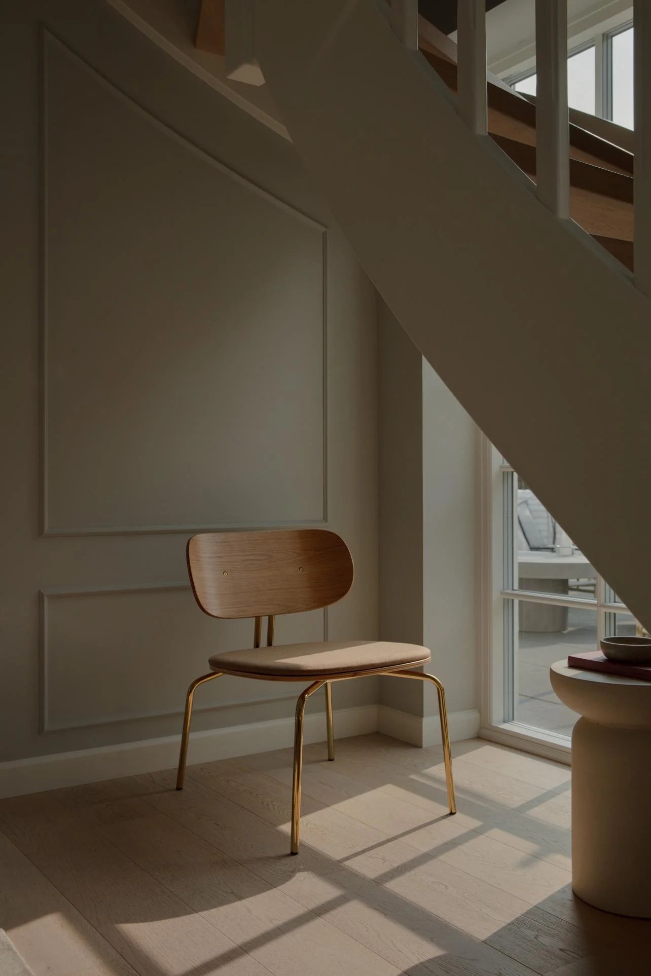 Curious | lounge chair