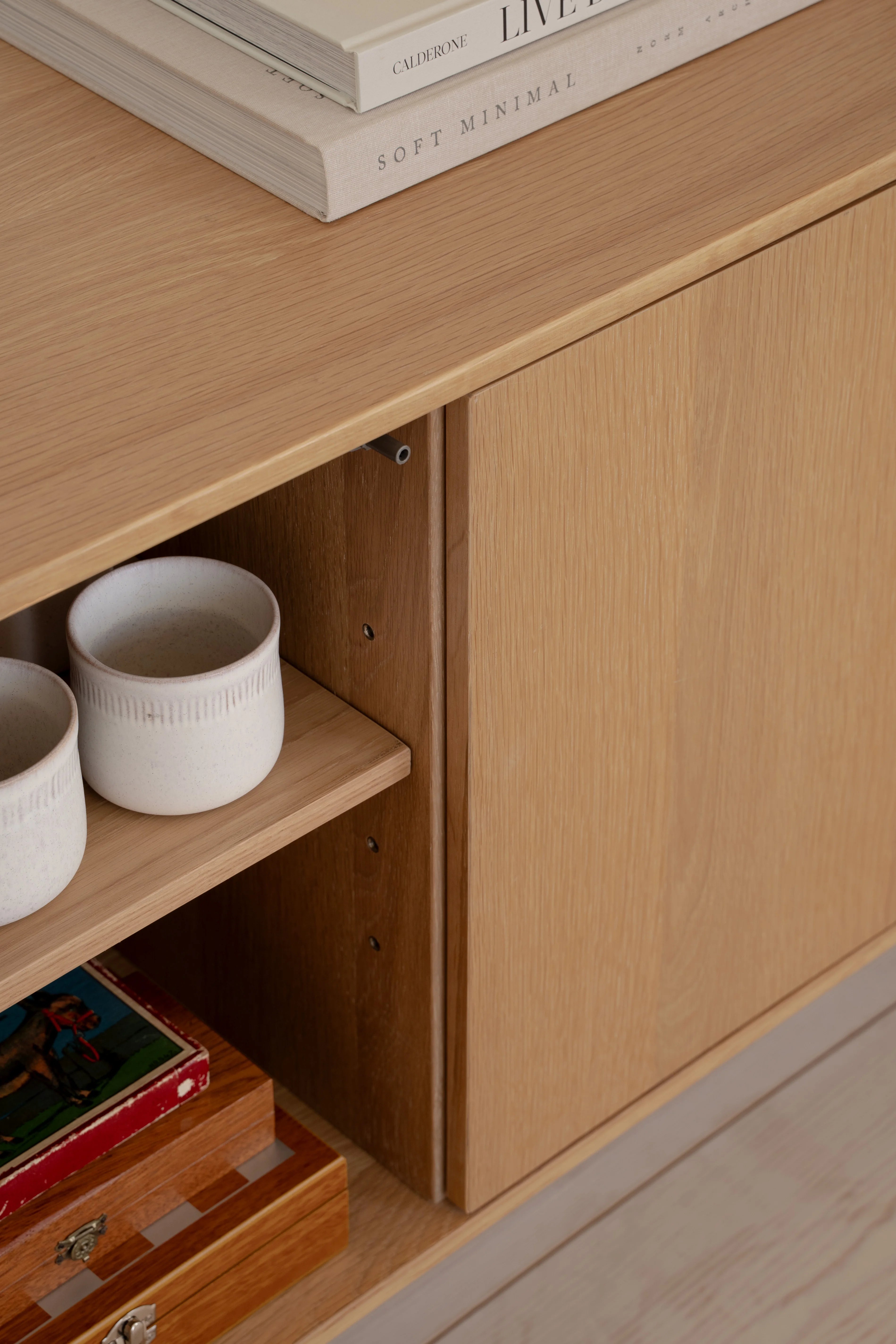 Treasures | cabinet, 3 doors